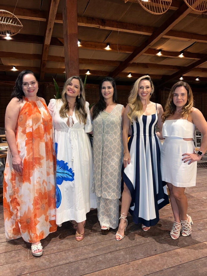 Dayane Chagas, Fabiane Garrido, Viviane Boccanera Livia Campelo, e Marcela Seixas